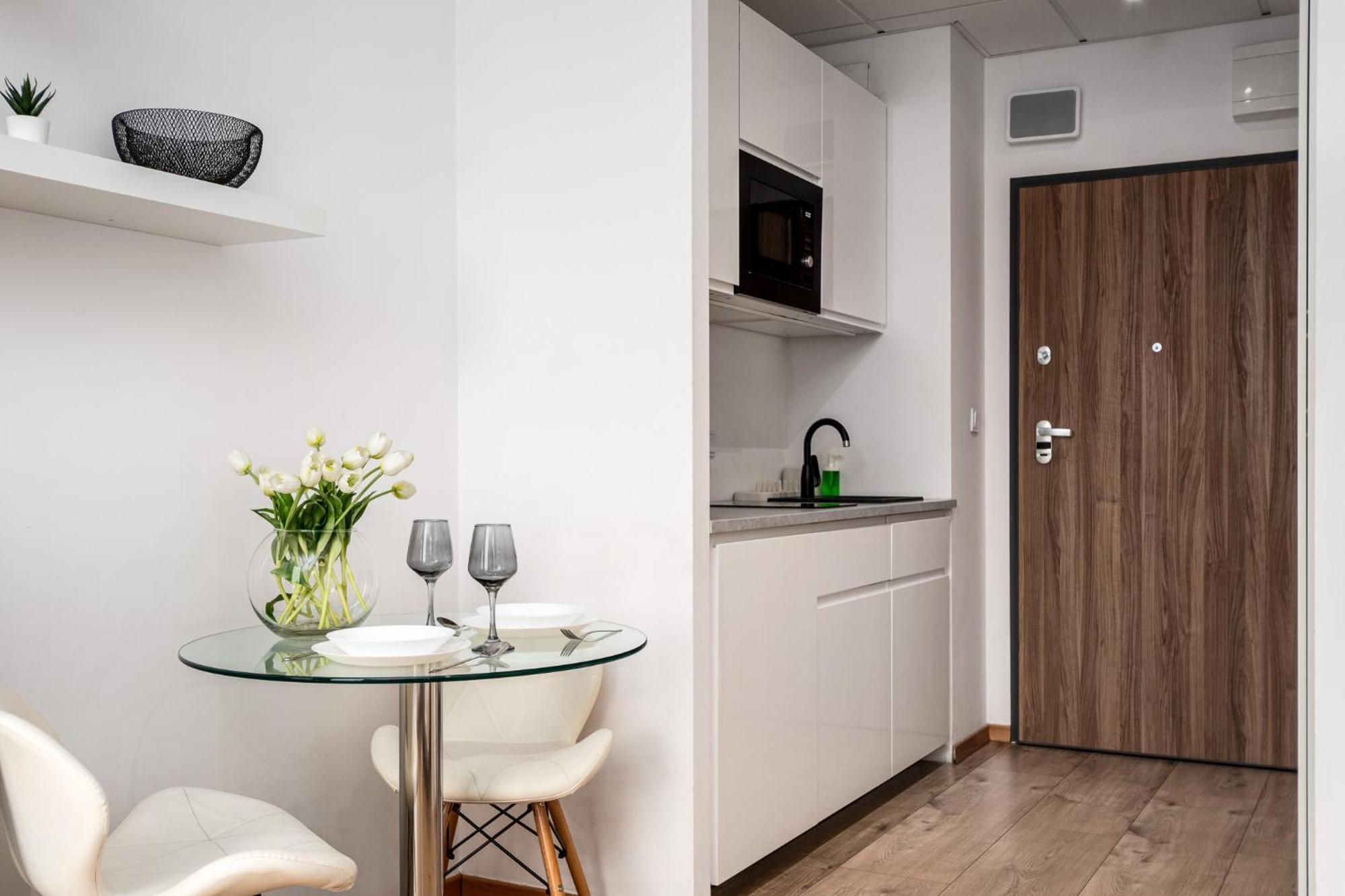 Prymasa Tysiaclecia 83A Free Garage By Perfect Apart Warsawa Bagian luar foto